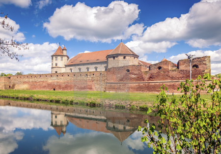excursie cetatea fagarasului larca tour